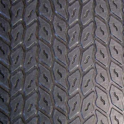 Profile sole plate tires
